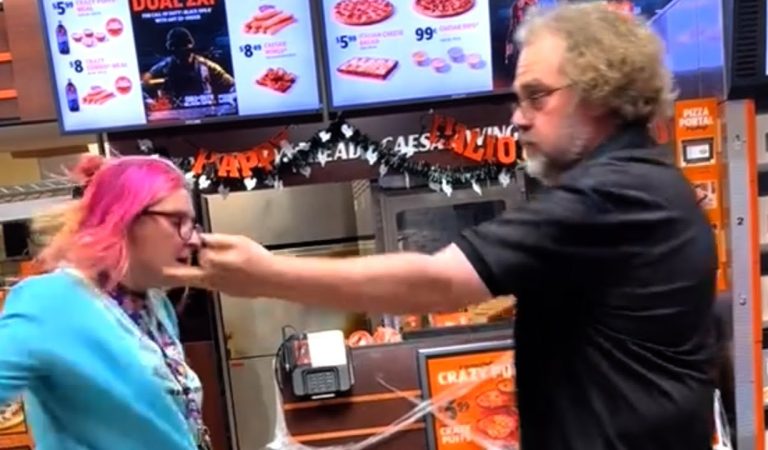 Lil Caesars Bouncer Has Had Enough Of This Lady | Best Freakouts Lil Caesars Bouncer Has Had Enough Of This Lady | Best Freakouts