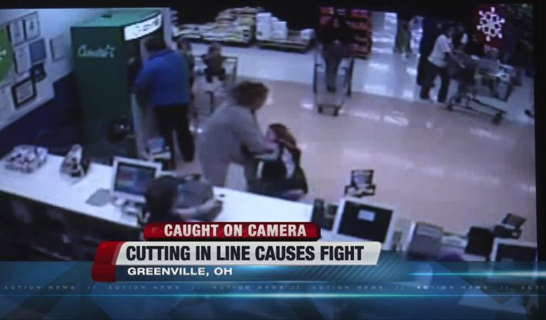 WATCH: Fight started over cutting in line at Walmart