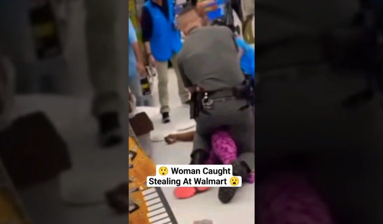 WOMAN PUBLIC FREAKOUT CAUGHT STEALING AT WALMART #shorts